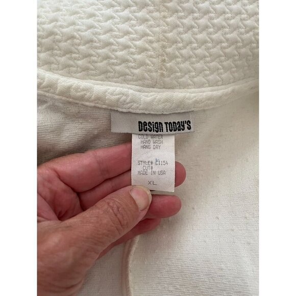 Vintage Design Today's Vogue White Double-Breasted Long Coat With Black Sculpted - Picture 5 of 12